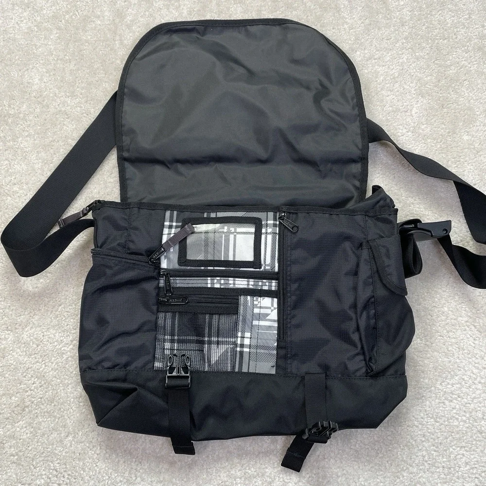 L.L. BEAN Messenger Bag Shoulder Medium Strap Push Lock Logo Black Print